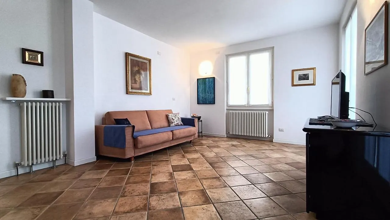 Apartment With Balcony, Lake View, Garage Domaso - Larihome A32