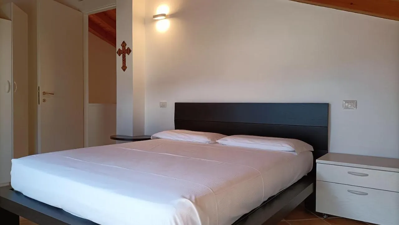 Apartment With Balcony, Lake View, Garage Domaso - Larihome A32
