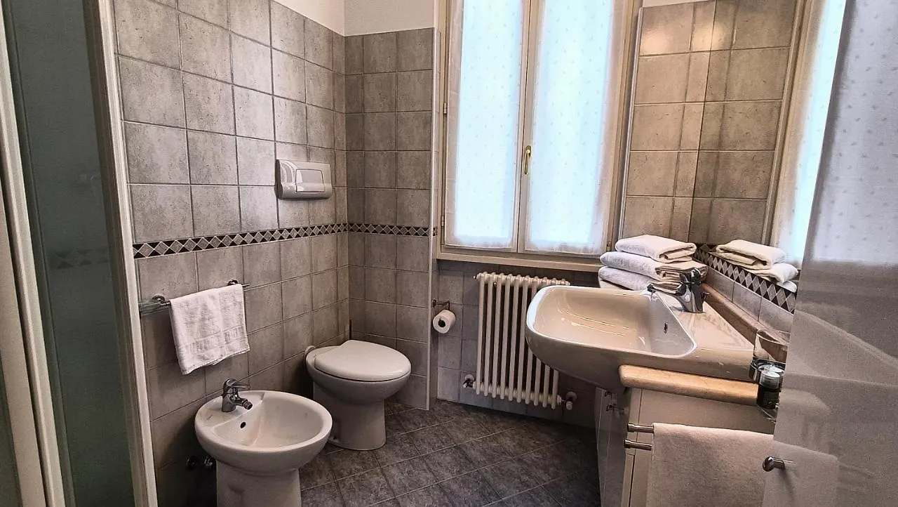 Apartment With Balcony, Lake View, Garage Domaso - Larihome A32