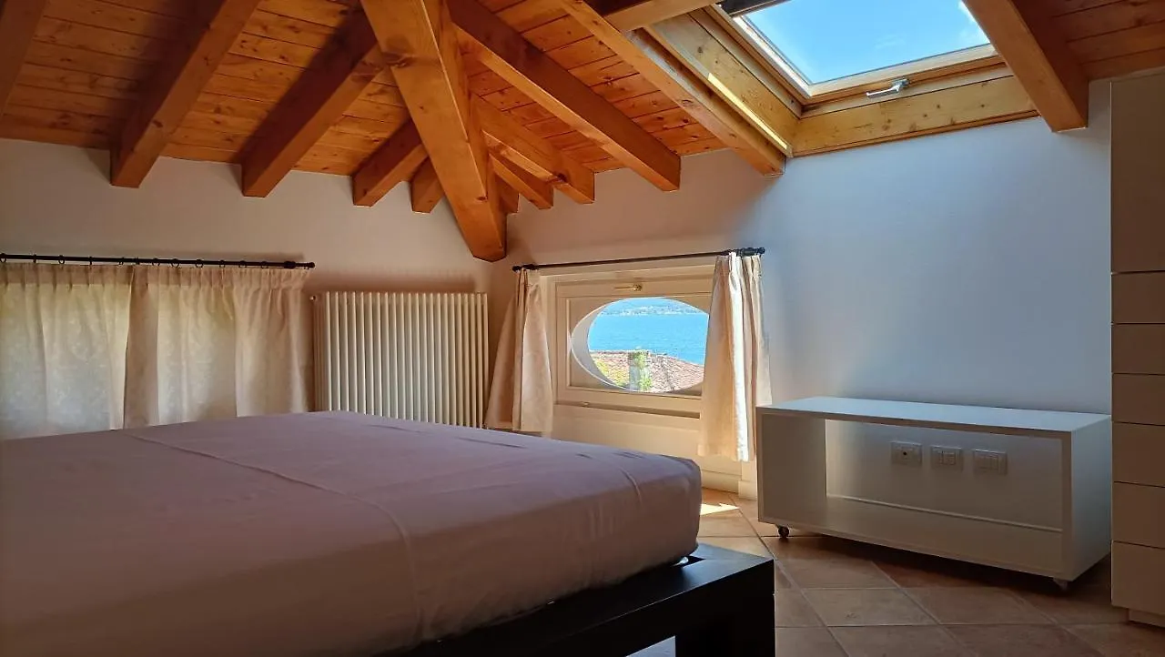 Apartment With Balcony, Lake View, Garage Domaso - Larihome A32 Italy