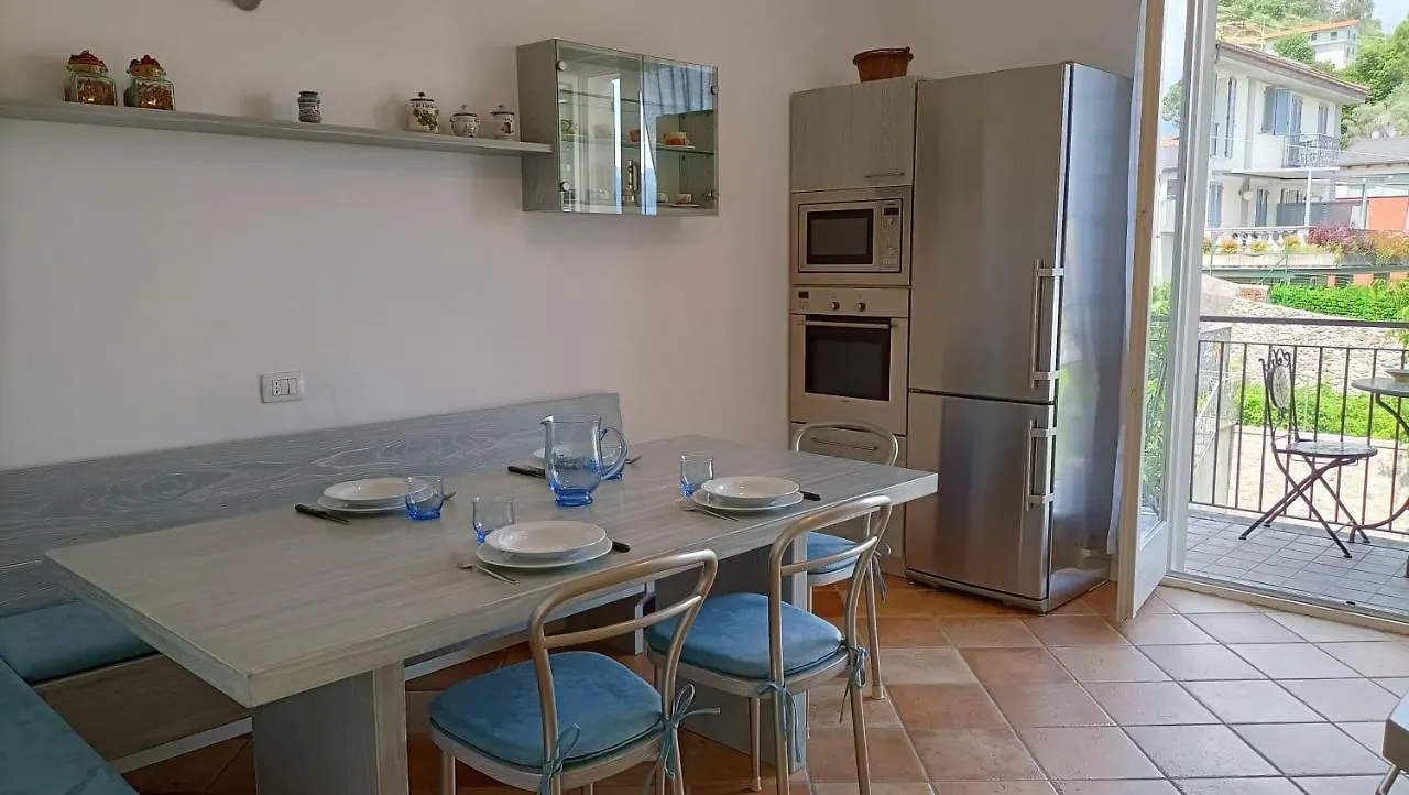 Apartment With Balcony, Lake View, Garage Domaso - Larihome A32 0*,